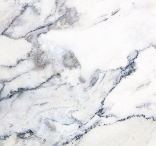 Encimera efecto mármol oscuro para cocinas de cartón de Home Staging