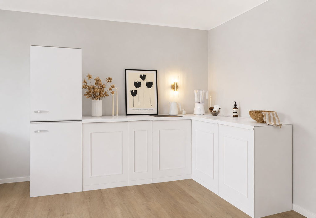 Cocina de cartón 270 × 180 cm con frigorífico – ejemplo de uso en Home Staging
